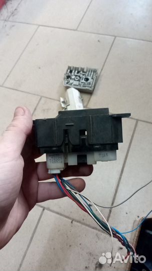 Кнопка стеклоподъемника Lexus Is 250