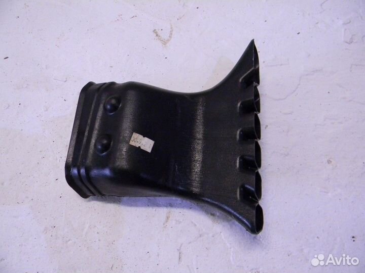 Воздуховод Focus III 2011