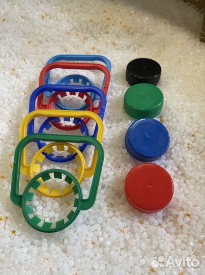 Крышки, колпачки и ручки для пэт тары (38мм 48 мм)