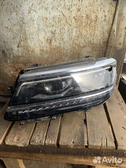 Фара левая volkswagen tiguan 2