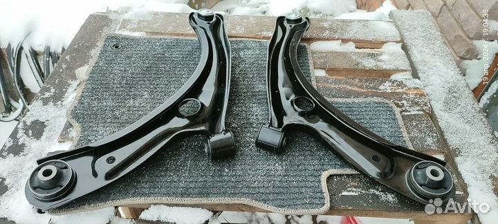 Рычаг передний Honda Crider