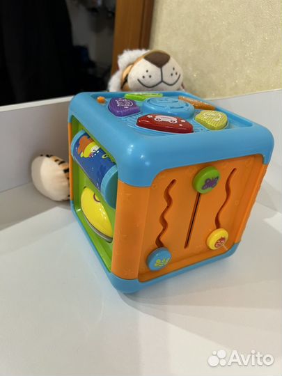 Бизикубик музыкальный babygo