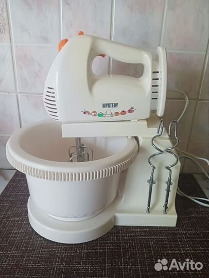 Миксер с чашей