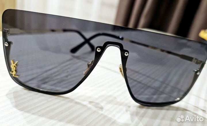 Солнцезащитные очки