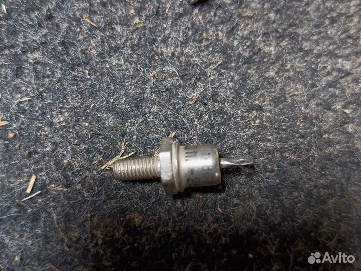 Диод силовой, Tириcторы