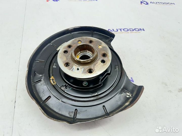 Цапфа в сборе со ступицей задняя левая Mercedes