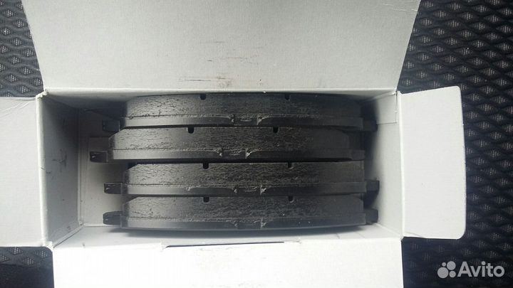 Колодки тормозные передние Akebono AN650WK