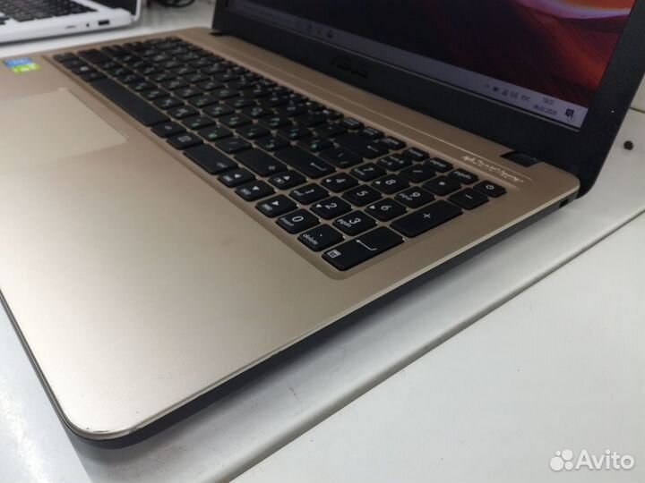 Новый Asus 4 ядра 8GB 2 видеокарты для игр и учебы