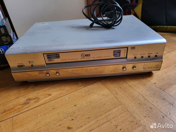 Vhs проигрыватель + куча фильмов