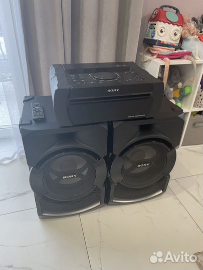 Музыкальный центр sony shake-X3D