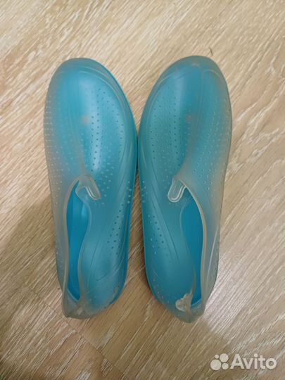 Аквашузы decathlon