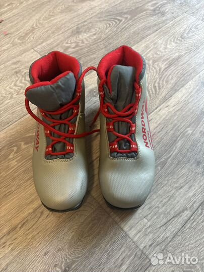 Лыжные ботинки