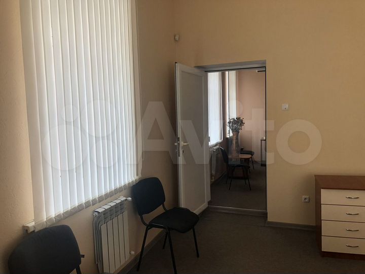 Офис в центре, 42 м², 1-й этаж