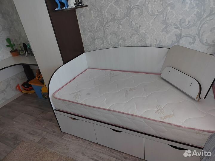 Детский спальный гарнитур