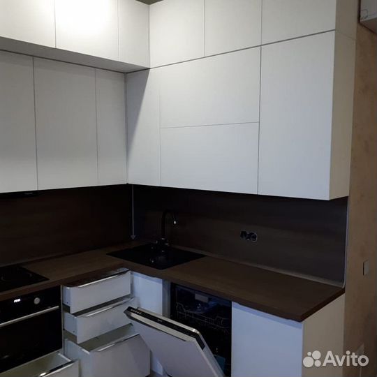 Кухни на заказ. Kaмeннaя мoйкa в Пoдapoк