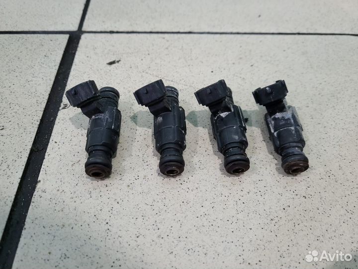 Форсунка топливная Kia Cerato 1