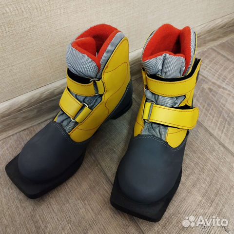 Лыжные ботинки детские 34р