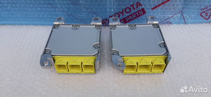 Блок управления AIR BAG Toyota Camry 70