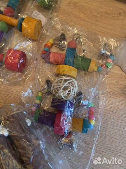 Игрушки для попугая