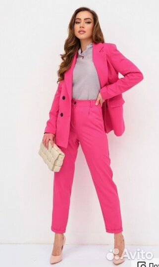 Брючный костюм женский