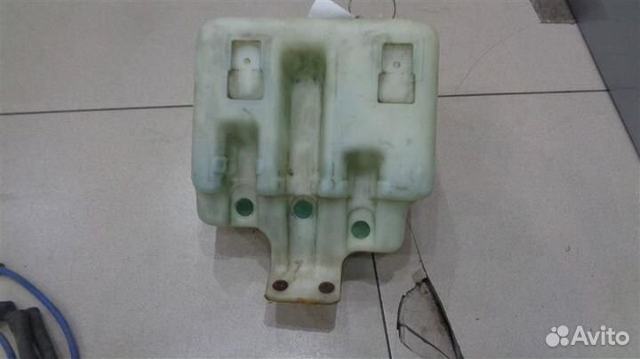 Бачок омывателя лобового стекла Land Rover Discov