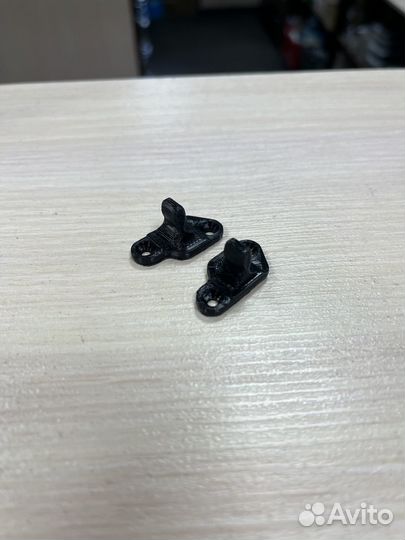 Крючки полки Suzuki Grand Vitara