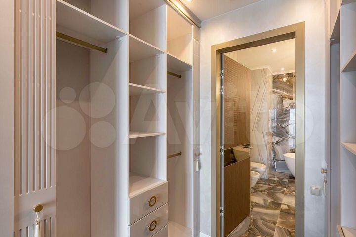 3-к. апартаменты, 100 м², 23/27 эт.