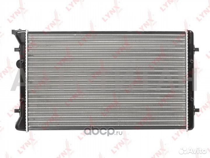 Радиатор охлаждения двигателя Skoda Octavia / Volk