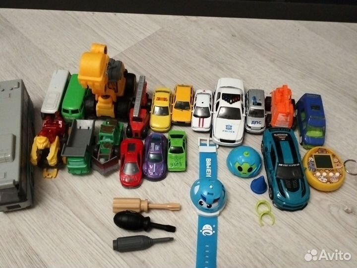 Набор Б.У. различных игрушек для мальчиков с 1года