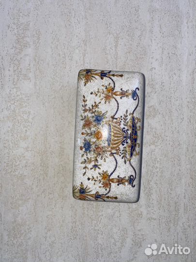 Винтажная керамическая шкатулка. Иран