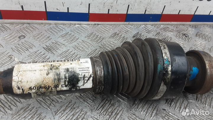 Полуось передняя правая (приводной вал, шрус)