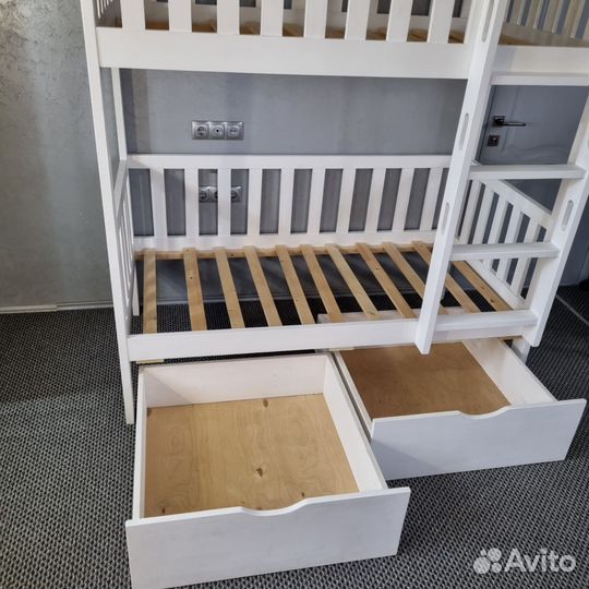 Двухярусная кровать бу