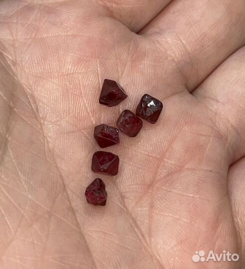 Шпинель кристаллы