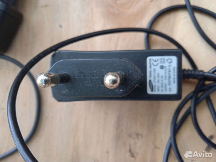 Зарядное устройство для телефона