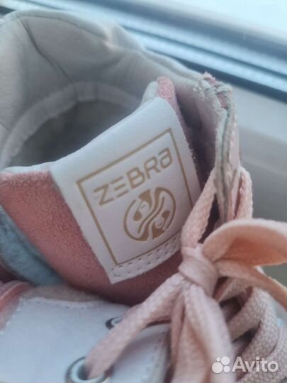 Ботинки демисезонные для девочки Zebra 25 р