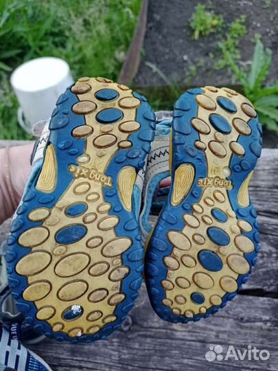 Кроссовки детские
