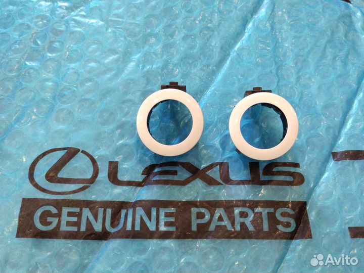 Кольцо парктроника Lx 570 заднее крайнее перламутр