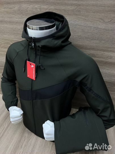 Спортивный костюм