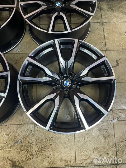 Оригинальные диски BMW X7 G07 R22 разноширокие