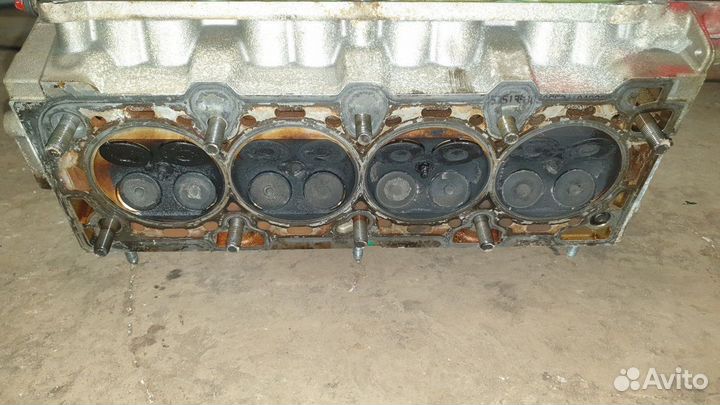 Головка блока цилиндров (ГБЦ ) Опель Астра Н J