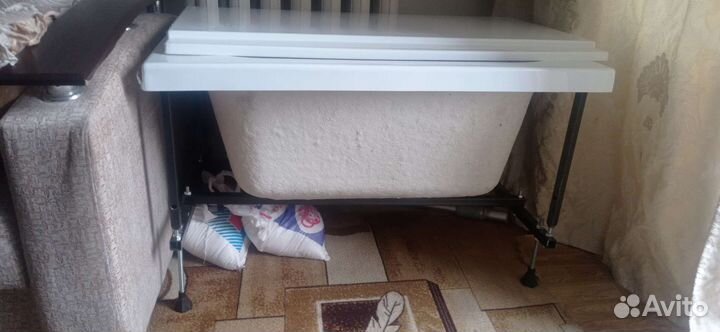 Ванна акриловая