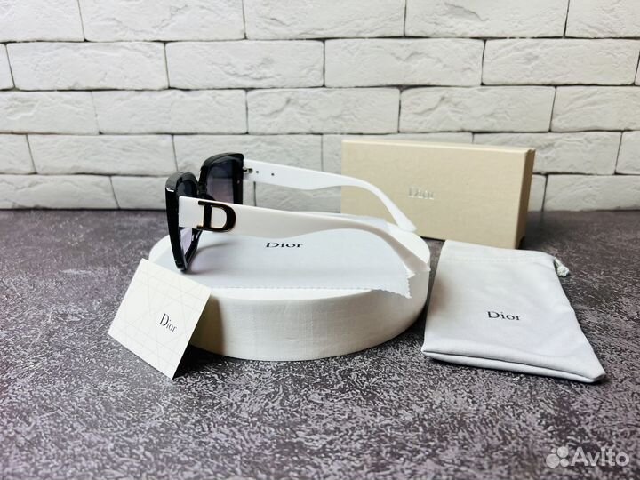 Солнцезащитные очки