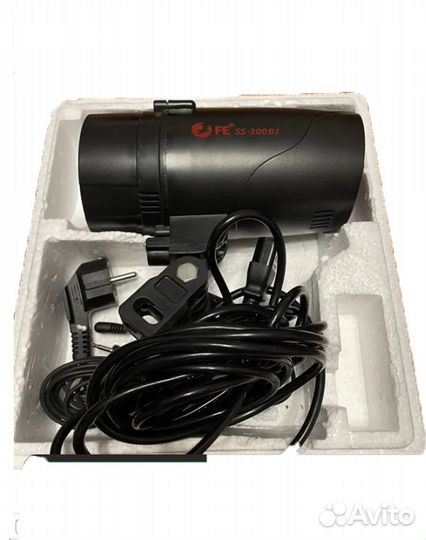 Вспышка SS-200BJM импульсный моноблок Falcon Eyes