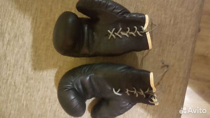 Боксерские перчатки