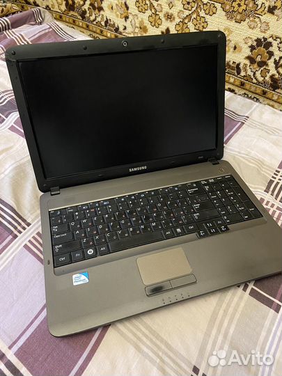 Ноутбук Samsung r540