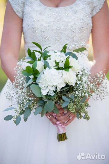 Букет невесты с эустомой белой