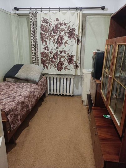 Комната 12 м² в 3-к., 2/5 эт.