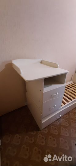 Кроватка для новорожденных с маятником