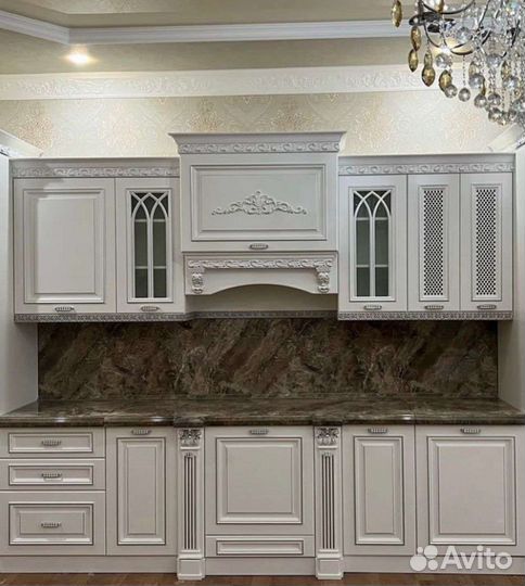Кухня белая с серебром цена за весь размер 3.65