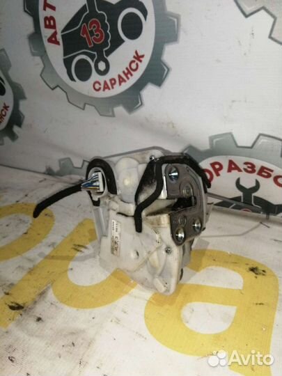 Замок передней правой двери Mazda 3BL, 2009